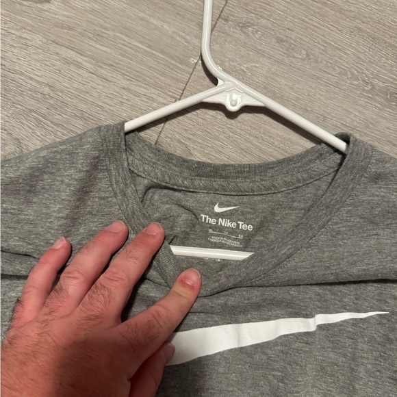 Nike t shirt - Picture 2 of 3